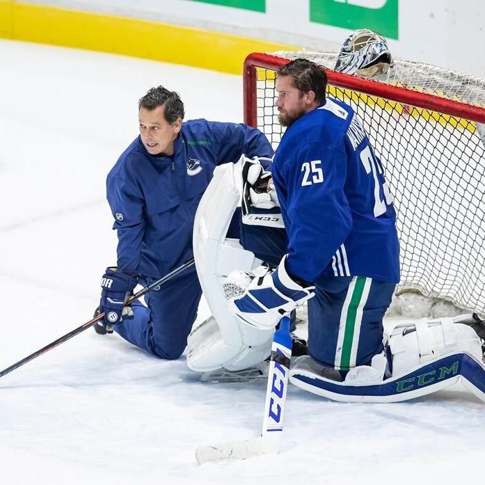 Vancouver Canucks change up goalie coaching staff